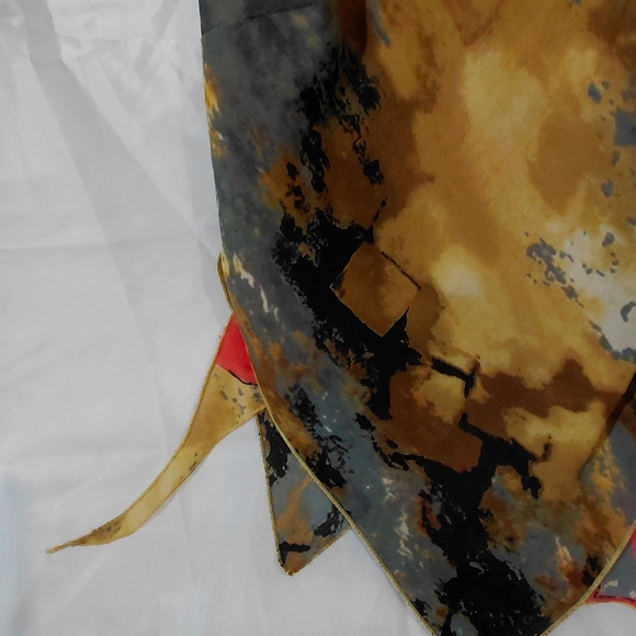 Elegant Multicolor Camisole with Lace Trim - Picture 6 of 11